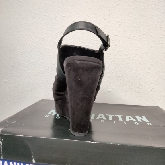 Manhattan collection black wedges - Picture 4 of 6